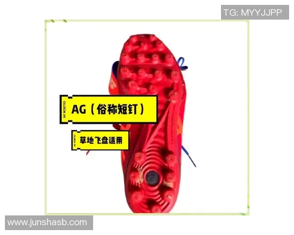 球星亲自挑选足球鞋 商场内选鞋过程大揭秘